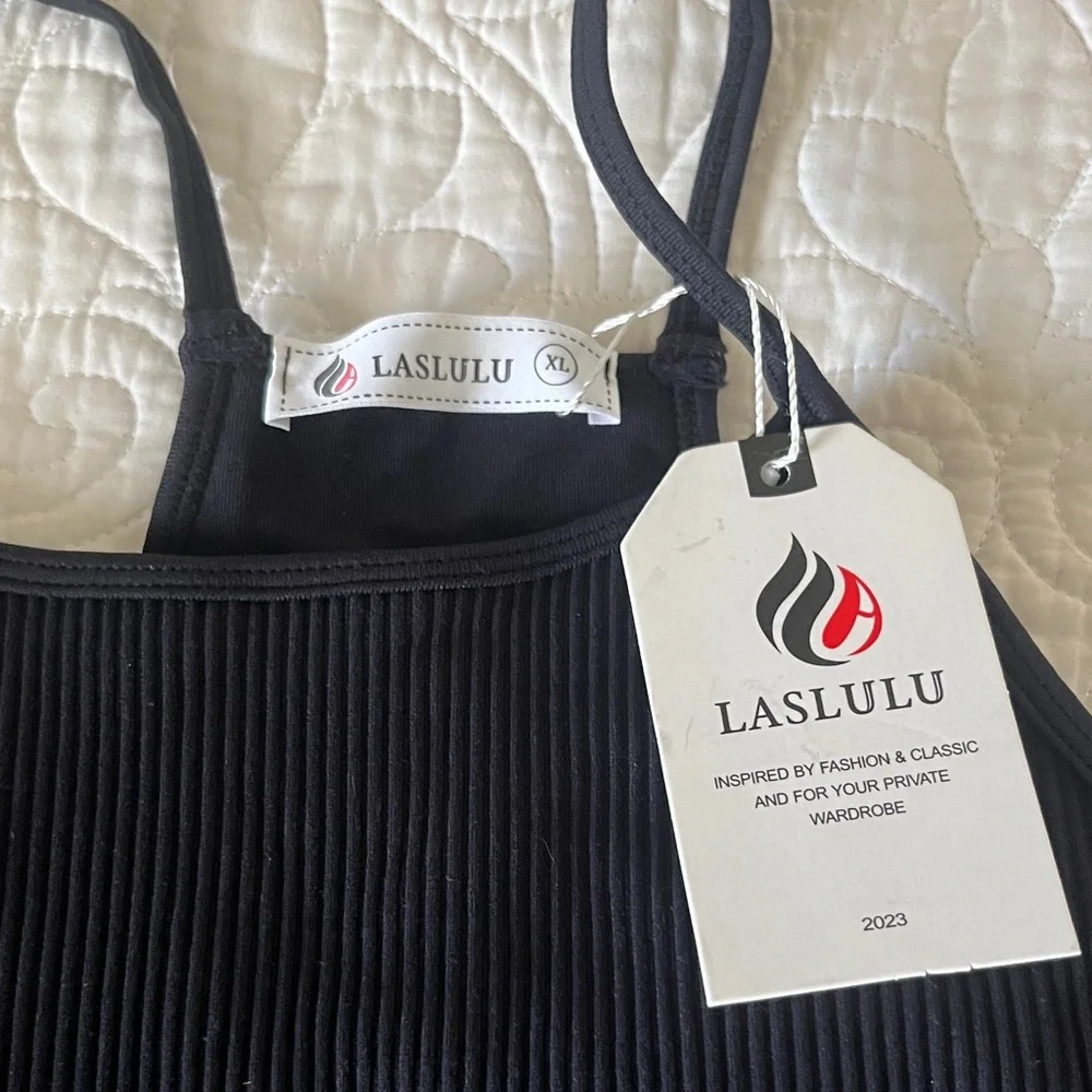 Laslulu NWT Black Ribbed Tank Top. Size XL. - Picture 2 of 2